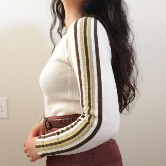 Butterfly long sleeve knit top - Picture 4 of 8